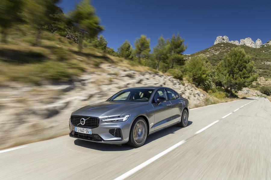  Volvo S60 T8 Polestar Engineered 2018 года  (WW) (фото 43 из 51)